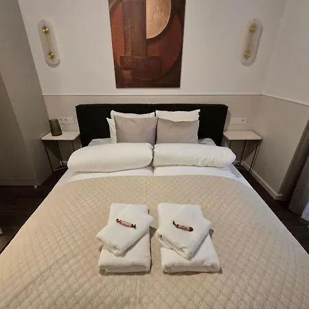 V15 Luxury In The Heart Of Budapest